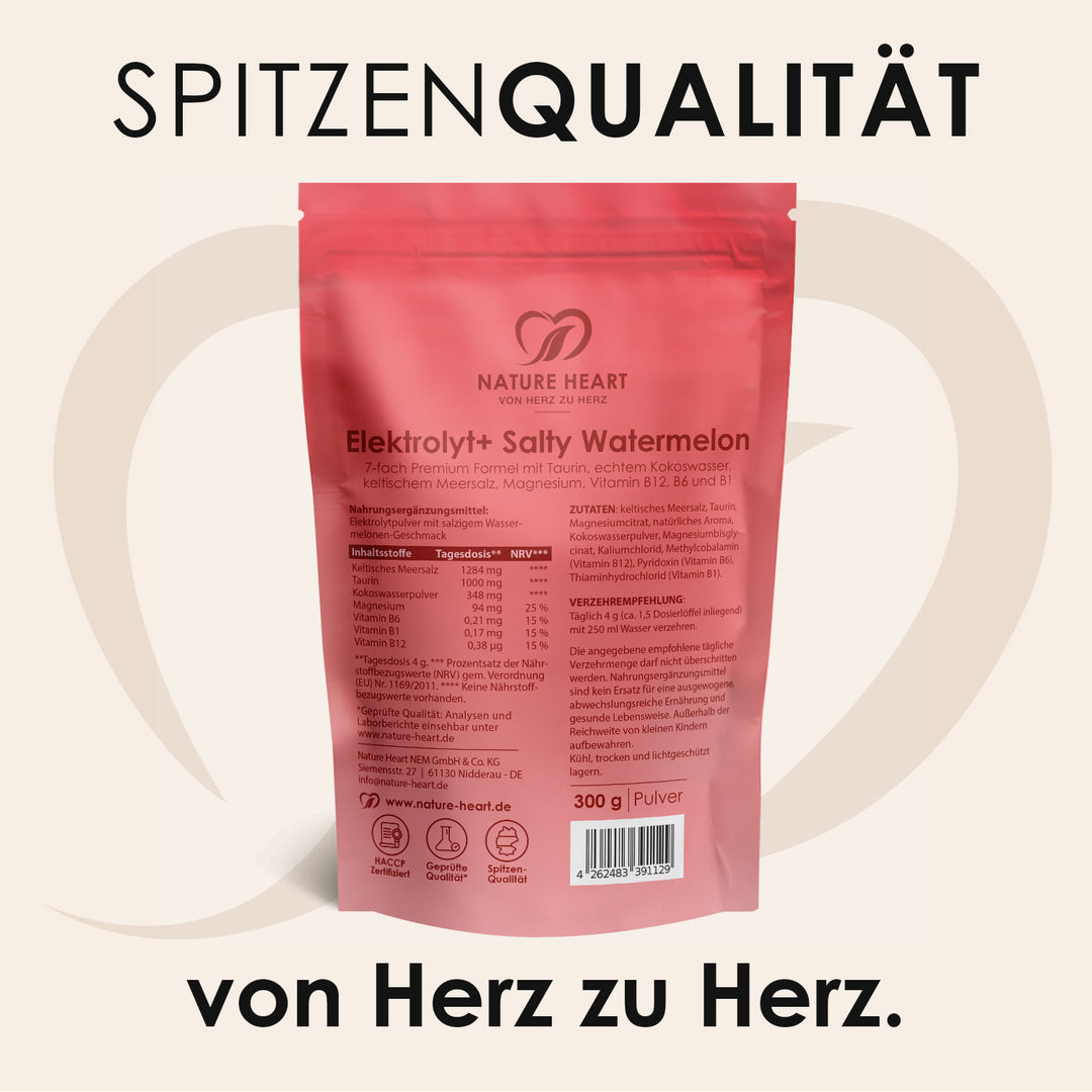 Nature Heart Elektrolyt+ Salty Watermelon 300 g Pulver auf beigem Hintergrund, mit sichtbaren Hinweisen auf Spitzenqualität, 7-fach Premium Formel mit Taurin, echtem Kokoswasser, keltischem Meersalz, Magnesium, Vitamin B12, B6 und B1 sowie HACCP-zertifizierte und geprüfte Qualität.