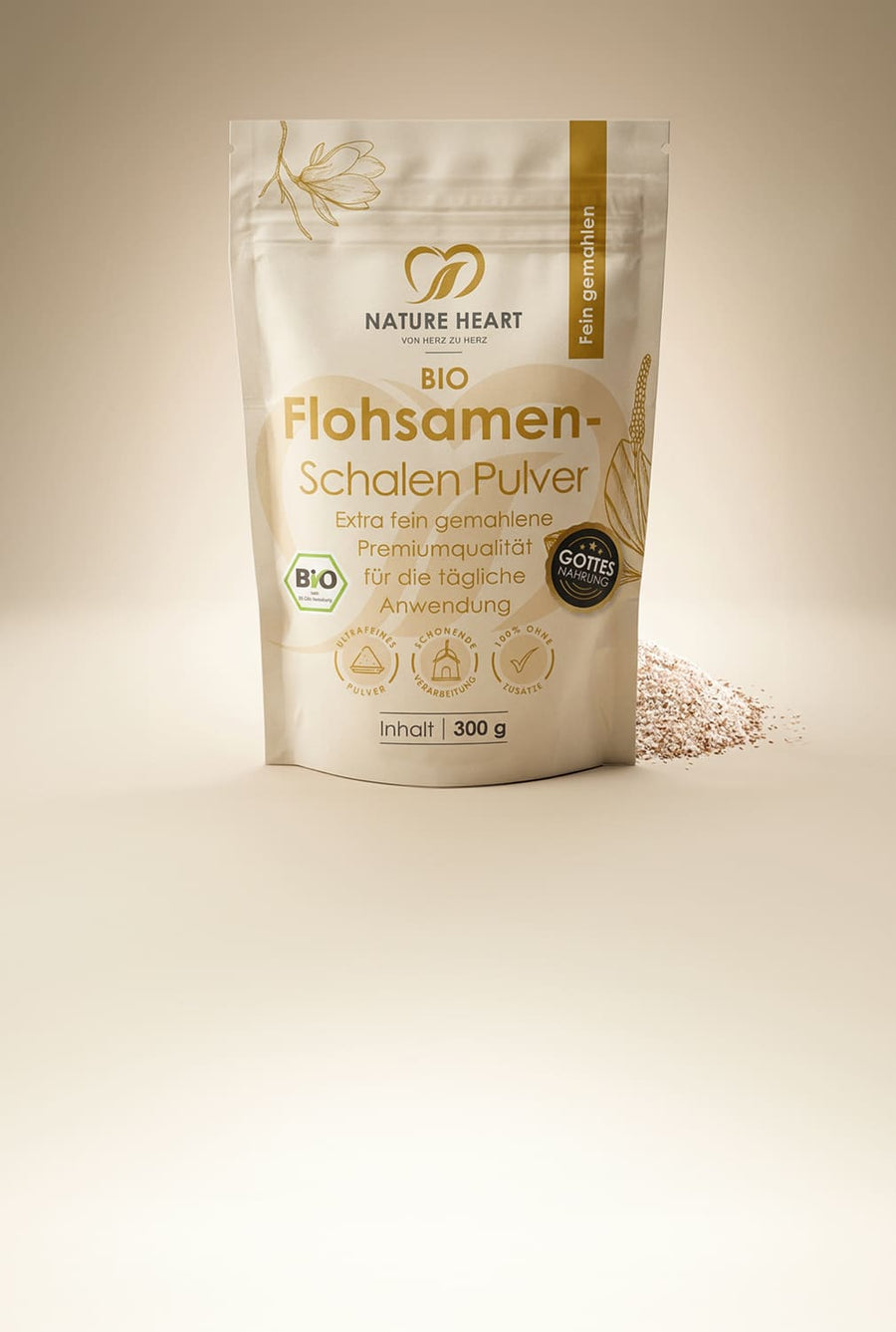 Nature Heart BIO Flohsamenschalen Pulver 300 g in heller Standverpackung auf beigem Hintergrund, mit sichtbaren Hinweisen „Extra fein gemahlene Premiumqualität“, „Fein gemahlen“, Bio-Siegel und Gottesmühlen-Siegel.