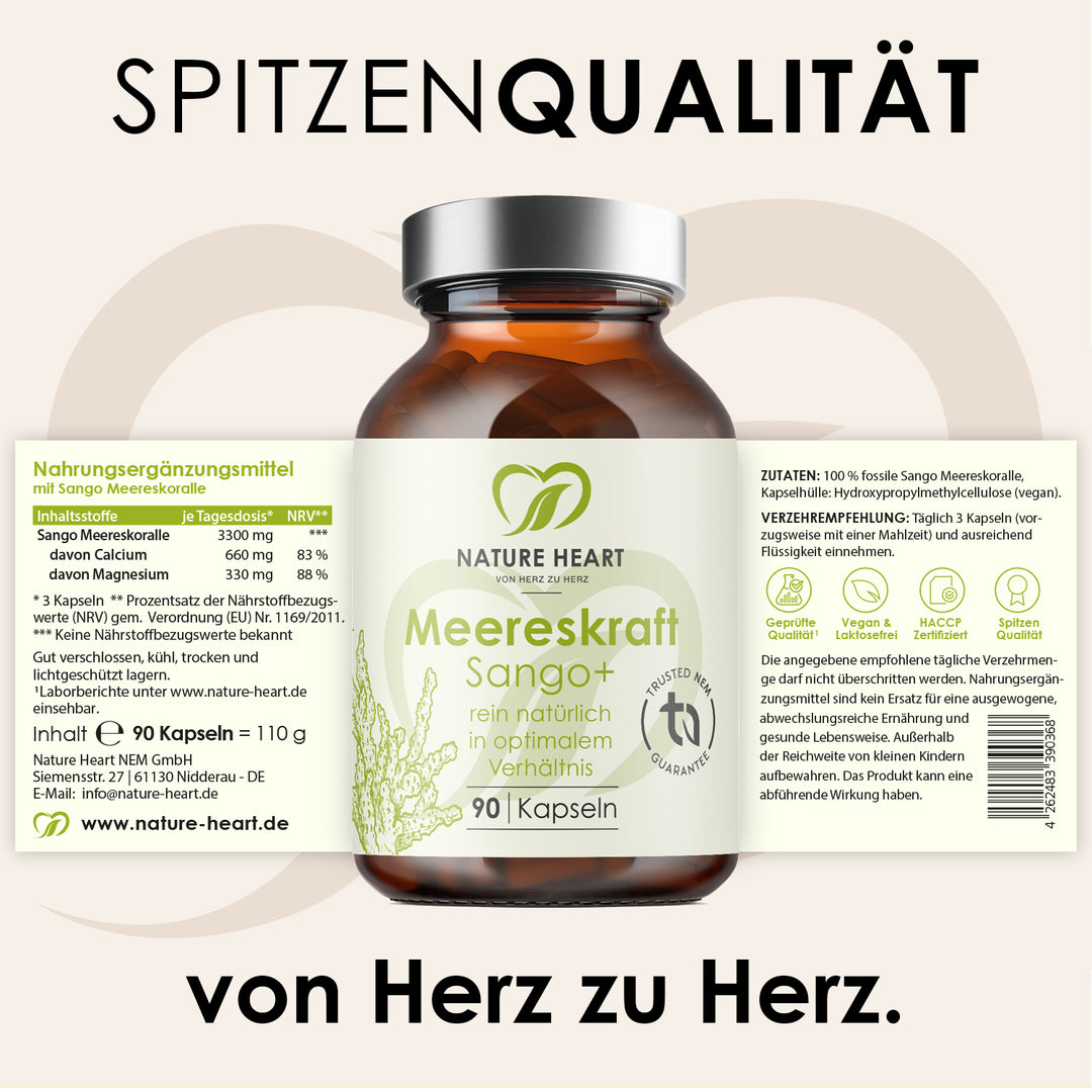 Nature Heart Meereskraft Sango+ Flasche mit aufgeklapptem Etikett mit Zutaten und Nährwerten, Headline Spitzenqualität von Herz zu Herz