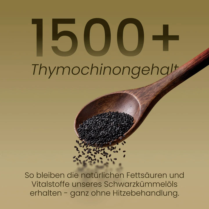 Bio Schwarzkümmelöl Kapseln mit Thymochinongehalt 1500+: Holzlöffel mit Schwarzkümmelsamen, Hinweis auf Herstellung ohne Hitzebehandlung