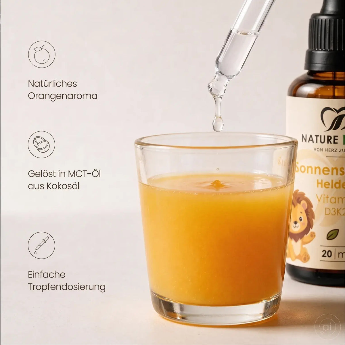 Pipette tropft Sonnenschein Helden Vitamin D3K2 in ein Glas Saft: mit Orangenaroma, gelöst in MCT-Öl aus Kokosöl