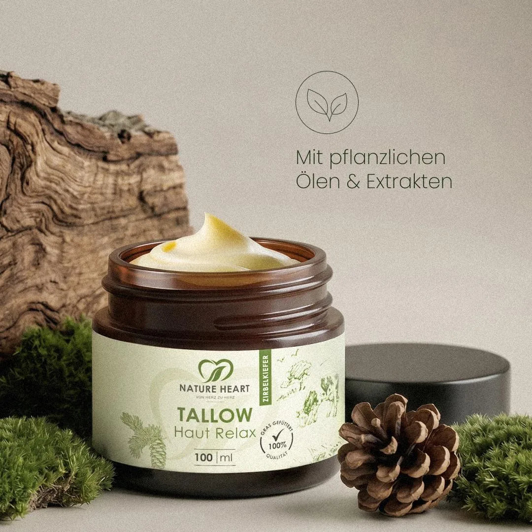 Geöffneter Tiegel Tallow Haut Relax 100 ml mit Zirbelkiefer zwischen Moos, Rinde und Kiefernzapfen, mit pflanzlichen Ölen